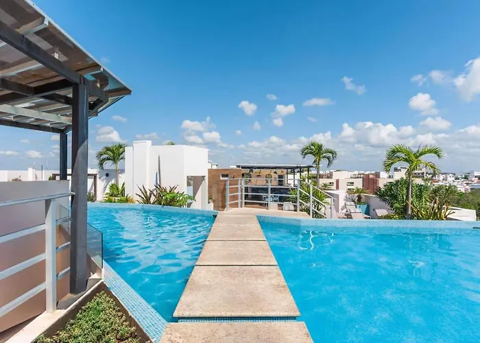 Quiet Pool-view 1br Near 5th Avenue *